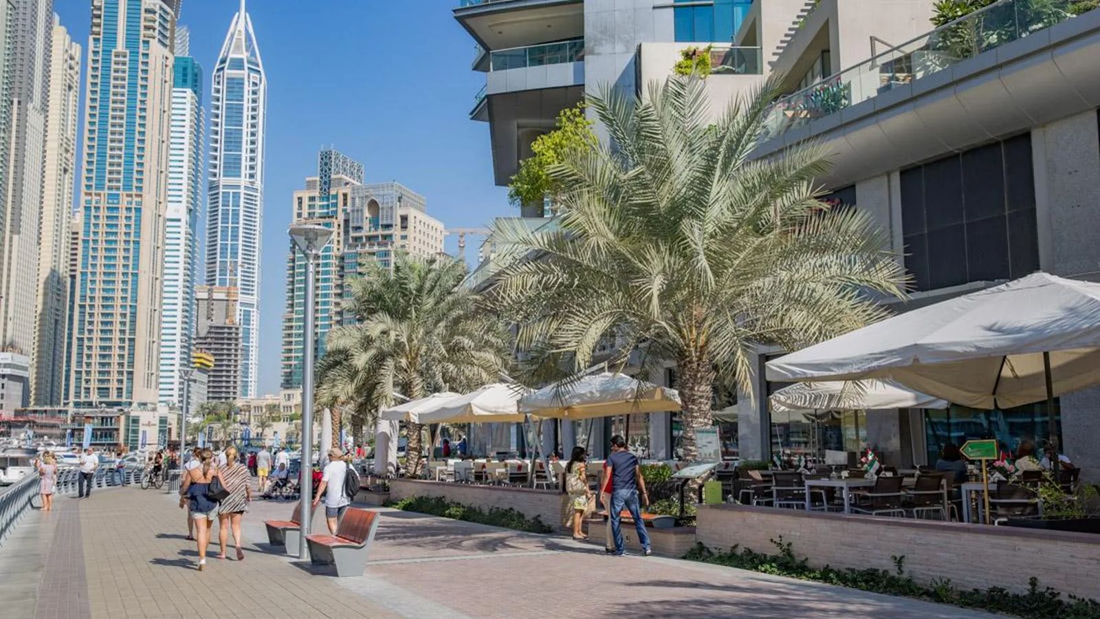 Marina Promenade dining and cafés along the Dubai Marina waterfront